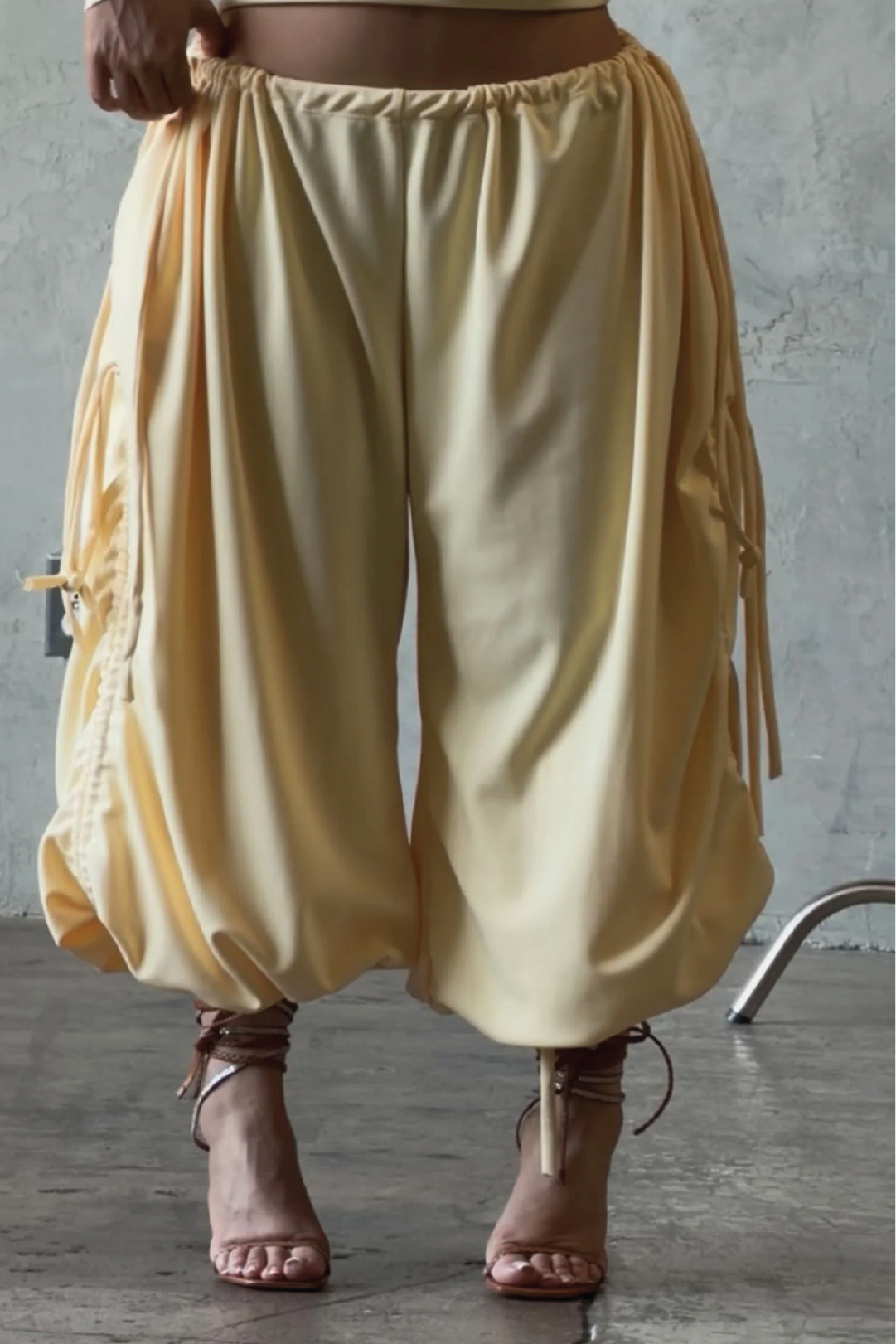 CONTINUUM PANT IN BUTTER YELLOW